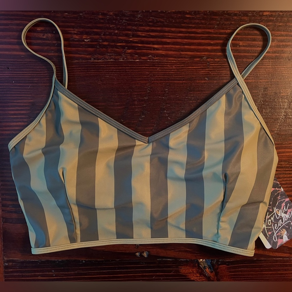 Kortni Jeane green stripes V crop